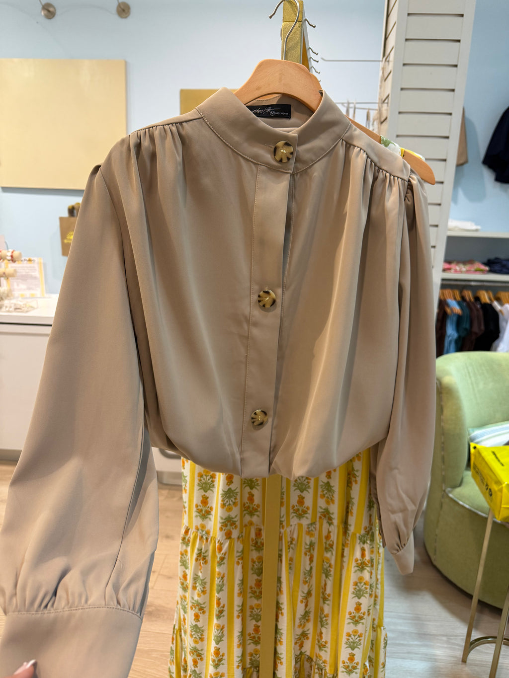 Bubble hem button up jacket
