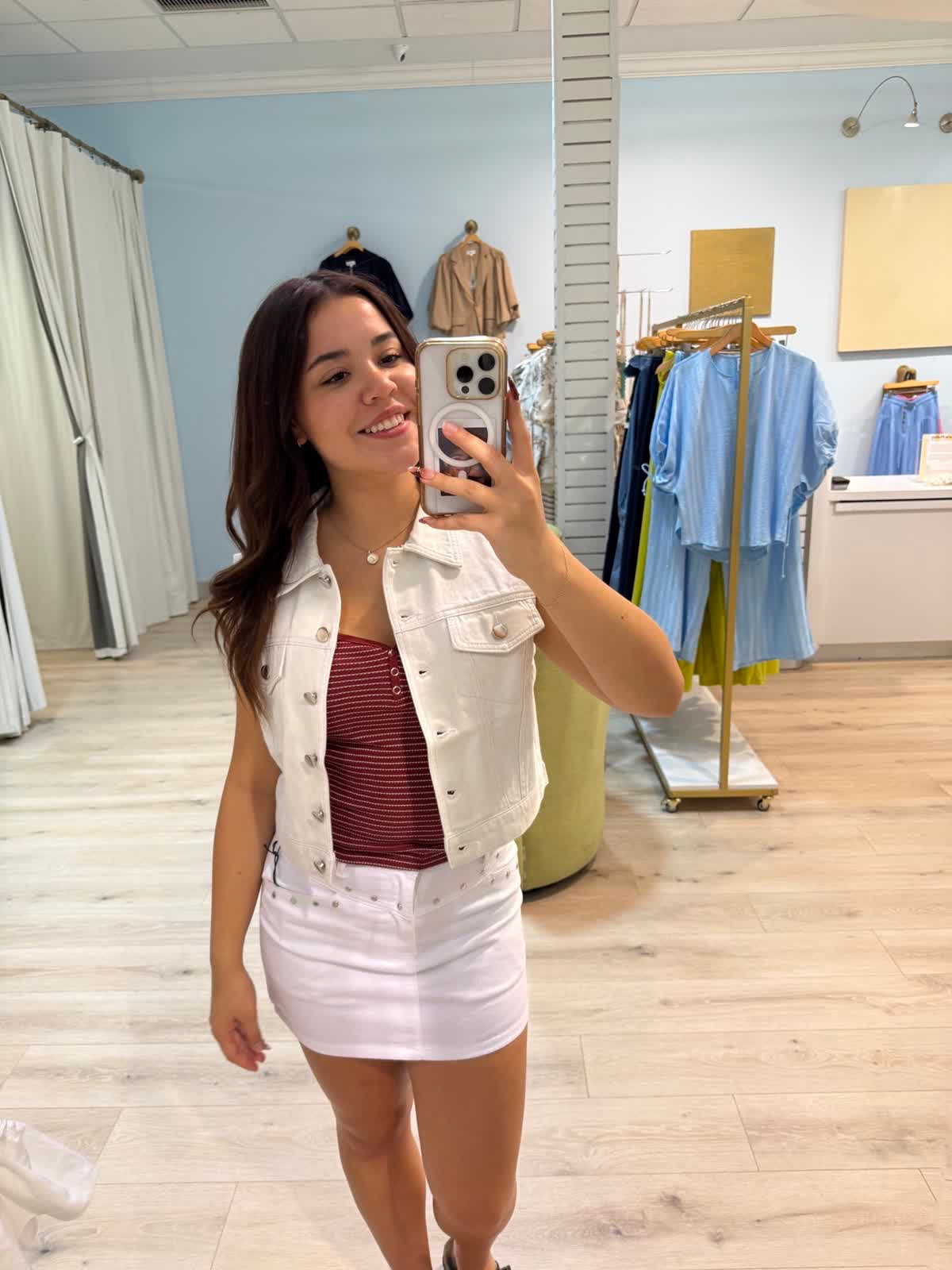 pale  button up top