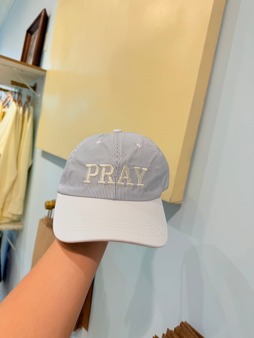 pray hat