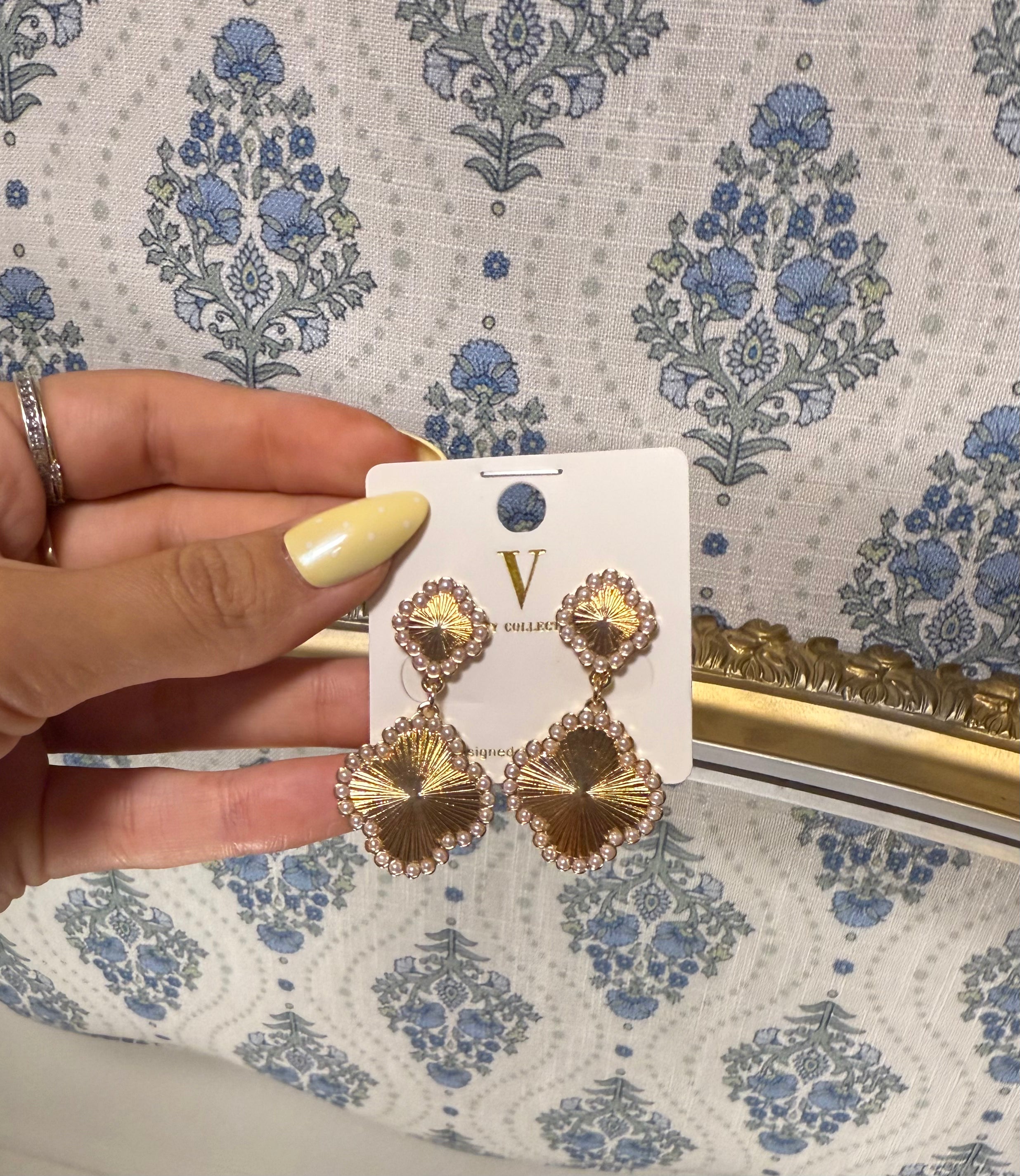 gold clover drop earrings