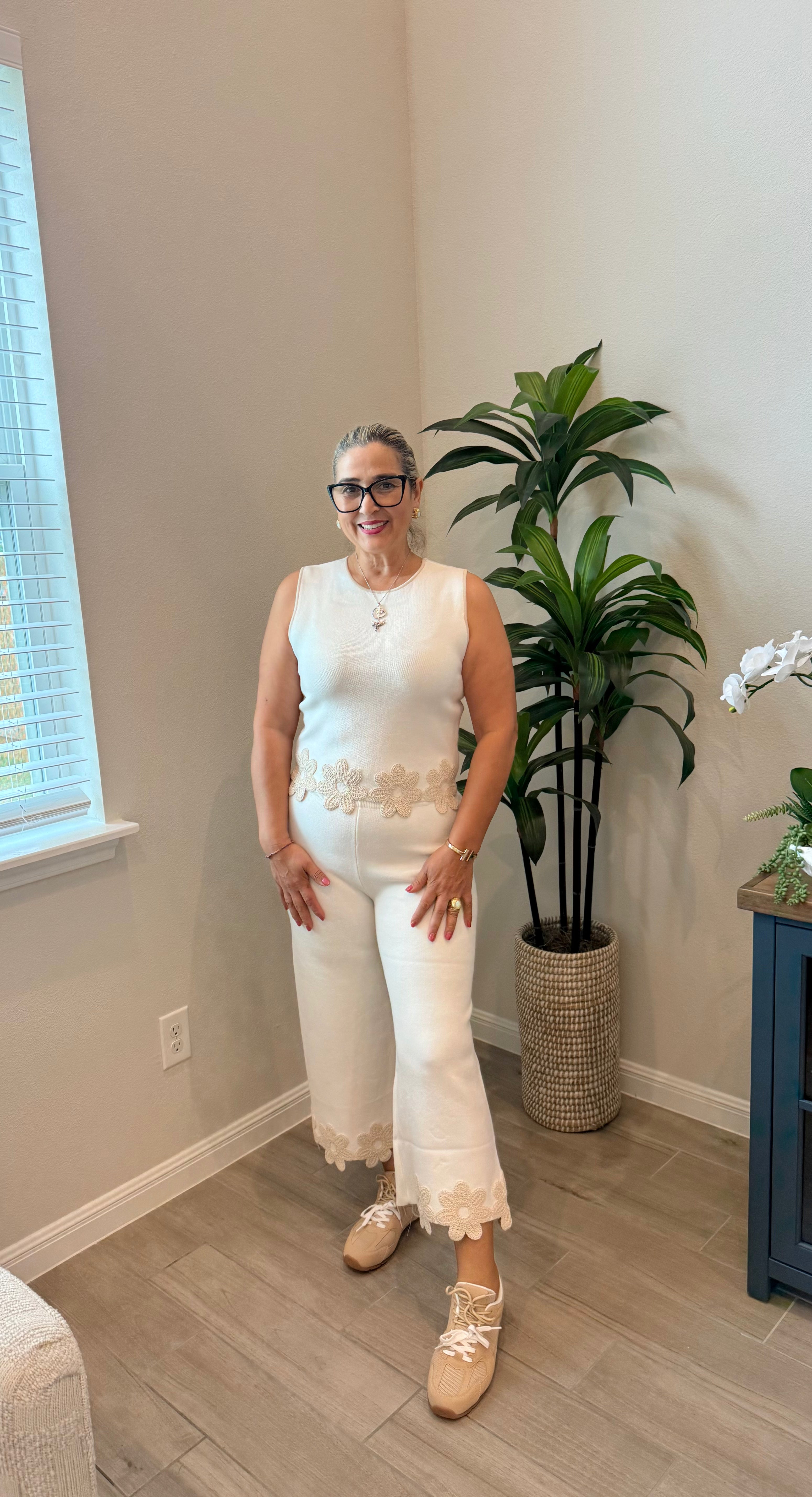 ivory flower detail set