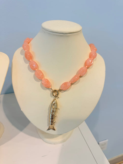 beaded fish pendant necklace