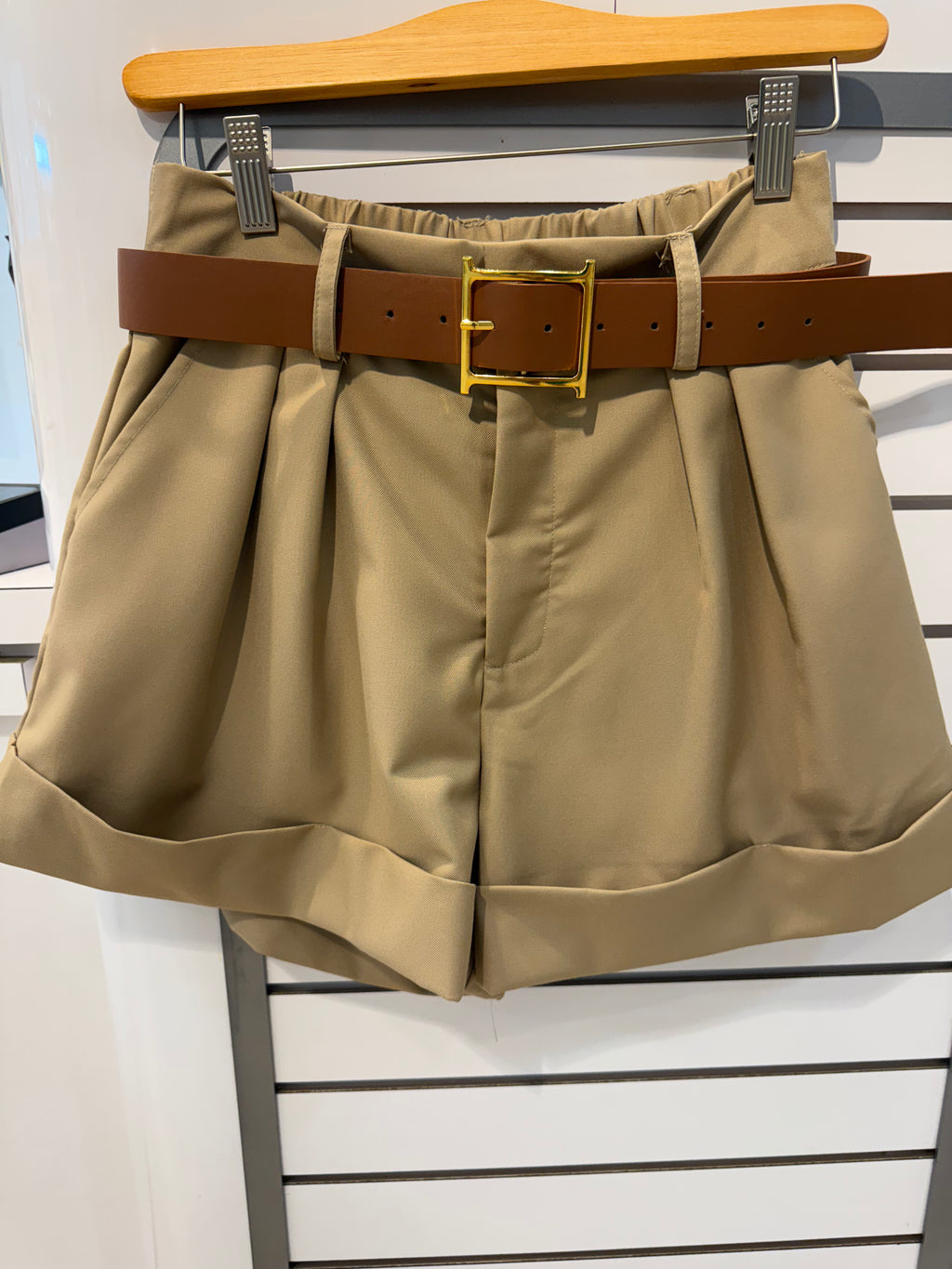shorts with brown chunky belt