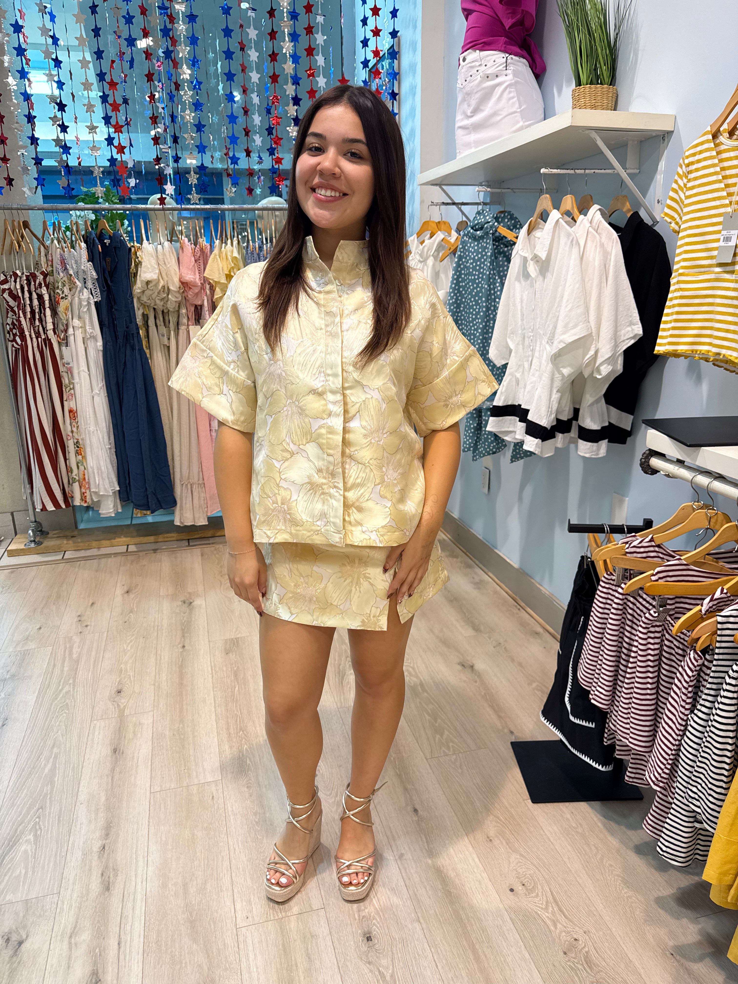 butter yellow top
