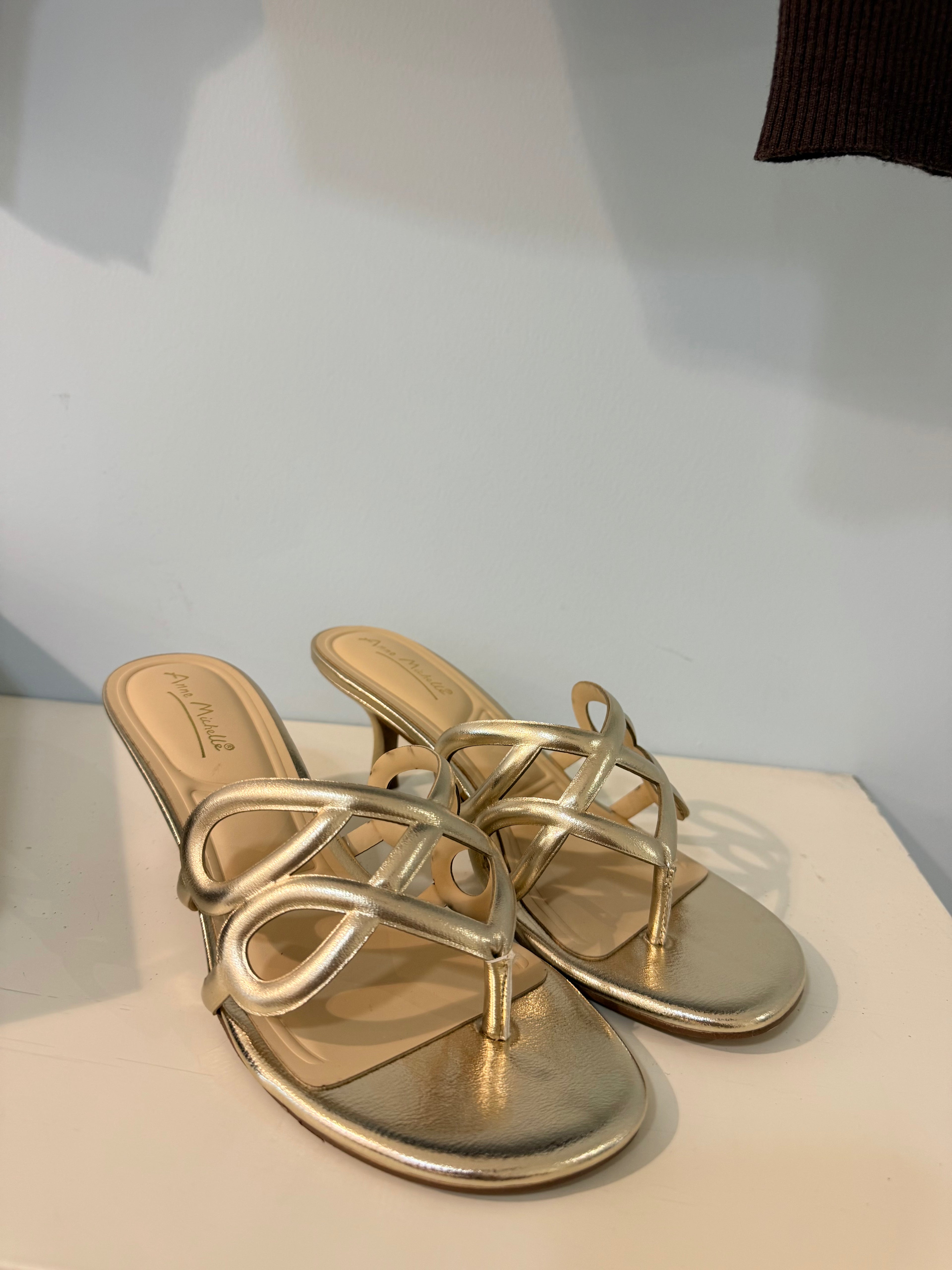 golden kitten heel